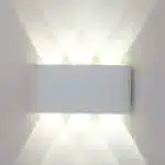 צמוד קיר 6W UP/DOWN SKIP IP54-אור צהוב